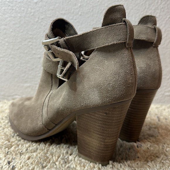 Michael Kors Walden Light Mushroom Suede/Leather Booties sz 9M - Picture 6 of 13